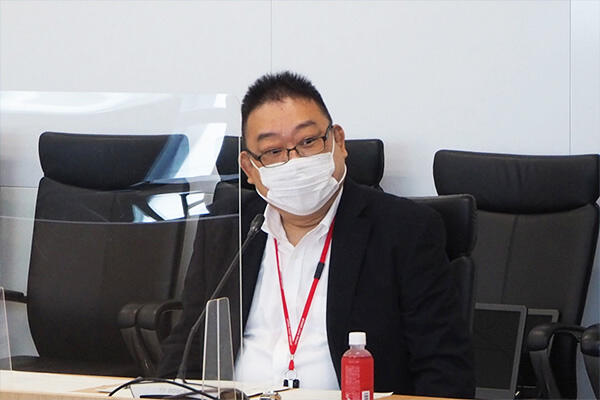 日本郵政グループ 本社社員1