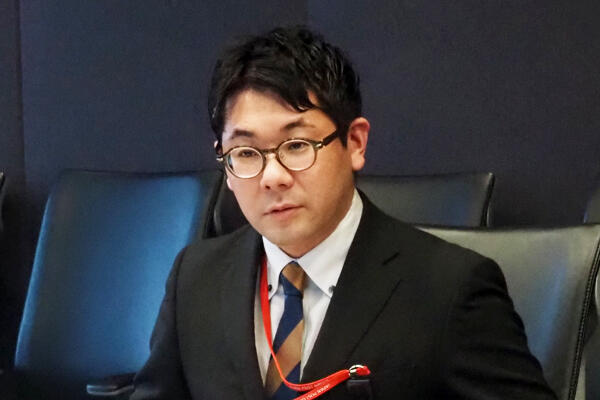 日本郵政グループ 社員2